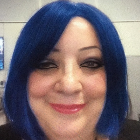 Meet your Posher, Sharon - Picture 1 of 1